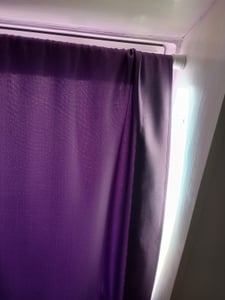 Relaxdays Telescopische stang, klemstang voor gordijnen, douchegordijnen, deurkozijnen en meer, zonder boren, roestvrij staal, 66 - 110 cm Klantenfoto 3