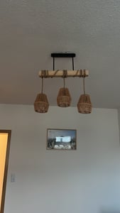 Pendelleuchte mit Rattan Lampenschirm E27 Fassung 3-flammige Hängelampe Höhenverstellbare Kronleuchter für Küche, Esstisch, Wohnzimmer Kunden-Foto 3