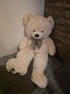 MONZANA® Teddybär L - XXXL 50-175cm Weiches Fell Schleife Tatzendruck Geschenk Plüschtier Kuscheltier Stofftier Riesen Teddy Bär Kunden-Foto 4
