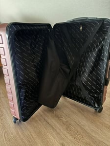 Travely Polycarbonat Koffer Groß 67cm L - 60L Innenvolumen - sehr robuster Hartschalen Koffer mit sanften Rollen & TSA Schloss, Reisekoffer, Koffer & Trolleys, Reisekoffer mit Rollen Kunden-Foto 2