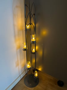 12er Teelichter Wiederaufladbar, mit Fernbedienung Ladestation, Aufladbare LED Teelichter Kerzen Flackernd, Timer, für Party Zimmer Weihnachten Deko Kunden-Foto 1