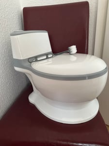 Jopassy Pot pour enfants Toilettes pour enfants avec réservoir amovible, pot pour bébé, entraîneur de toilette pour bébés et jeunes enfants avec couvercle et son Photo du client 1
