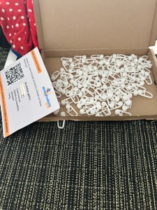 100x rulli per tende in plastica Cursori per tende Ganci per tende Foto del cliente 1