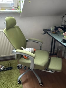 Bürostuhl Ergonomisch - Ein Schreibtischstuhl mit Komfortarmlehnen, Ausgestattet mit Einer Bequemen Lendenwirbelstütze und Fußstütze, Office Chair Kunden-Foto 1