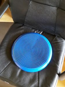Gymtek® Sitzkissen Balance Pad - mit Pumpe - rund Orthopädisch Balancekissen, Ballsitzkissen, ergonomisches Luftkissen für Bürostuhl Kunden-Foto 1