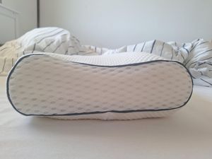 Blumtal Orthopädisches Nackenstützkissen aus Memory Foam - ergonomisches Kopfkissen mit individueller Höhenanpassung Kunden-Foto 3