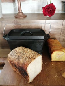BBQ-Toro Gusseisen Backtopf | 2 Liter | BBQ Dutch Oven Topf, Bräter mit Deckel Kunden-Foto 1