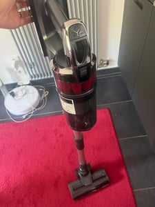 Akku Staubsauger Kabellos 85kPa/65Min, Akkustaubsauger beutellos mit AUTO-Modus, HEPA-Filter, LED-Bodenbürste für Tierhaare, Teppich & Hartboden Kunden-Foto 1