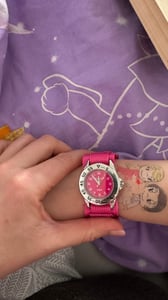 Pacific Time Kinder Armbanduhr für Mädchen Pferde Motiv Klettarmband rosa 21653 Kunden-Foto 1