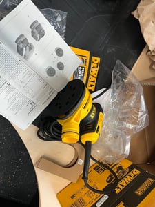 DeWALT DWE6423-QS, Szlifierka orbitalna, Czarny, Żółty, 8000 OPM, 12000 OPM, 2,6 mm, Prąd przemienny Zdjęcie produktu od klienta nr 1