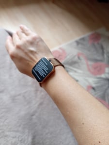 Levowatch TINY Smartwatch Damen, 8mm slim & curved, Metallgehäuse, Telefon Funktion, AMOLED Always-On, Sprachsteuerung, 3 Armbänder, wasserdicht, Puls Kunden-Foto 4