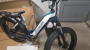 ECORUSH ECO R3 E Bike, Elektrofahrräder mit 26 * 4.0 Breite Reifen, E-Bike 48V 20Ah Lithium-Ionen-Akku, 250W. NFC, E Mountainbike für Damen und Herren Kunden-Foto 1