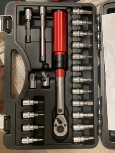 Belko Drehmomentschlüssel 1/4 Zoll, 5-30 Nm, ± 3% Fehlergenauigkeit, ideal für Fahrrad & Motorrad, inkl. 3/8" Adapter, Innensechskant, Torx, Kreuzschlitz Bits, Verlängerung uvm., 22 tlg. SET Kunden-Foto 1