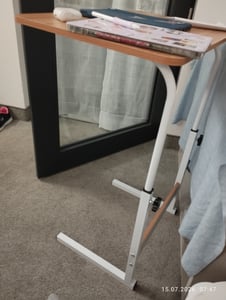 Verstellbarer, tragbarer Arbeitstisch aus Holz mit Rollen, höhenverstellbar bis 90 cm, vielseitig einsetzbar - EVOSTUL Kunden-Foto 5