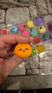 Dumpling Squishy Adventskalender,Weihnachtskalender 24 Tage mit Langsam Aufsteigendes Quetschspielzeug,Fidget Spielzeug für Schule Büro Zuhause Kunden-Foto 1