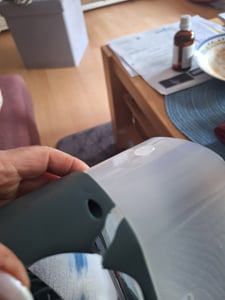 4 in 1 Tragbare Klimaanlagen,Ventilator,3 Geschwindigkeiten,5 Sprüharten,Timer,Luftbefeuchter mit 600ml-Wassertank,USB-Ladefunktion Luftkühler,leiser Kunden-Foto 6