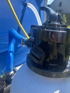 tillvex Système de filtration à sable pour piscine 10 m³/h incl. 800g de boules de filtration bleues | Système de filtration vanne 7 voies & adaptateur 2en1 Ø32mm - 38mm | Filtre de piscine avec indicateur de pression | Filtre à sable pour piscine Photo du client 7