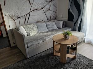 Fortuna Lai denná posteľ 90x200cm/180x200cm rozkladacia posteľ, rozkladacia pohovka s lamelovým roštom a podrúčkami, zamatové čalúnené lôžko detská rozkladacia pohovka, sivá Fotografia od zákazníka č. 1
