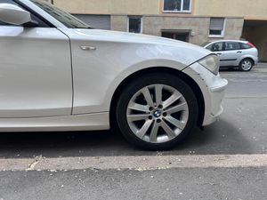 BLU Aile Compatible avec BMW E81 E82 E87 E88 ( 1 I - serie) 300 Droite Weiss AlpinWeiss | 2004-2013 | Avant | Peint| Prêt à Monter | Acier Photo du client 1