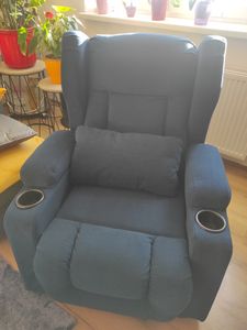 Tak ako objednávka,tak aj dodanie prebehlo v poriadku, kreslo pekné kvalita materiálu dobrá skutočne sme spokojní 