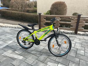 24 Zoll Fahrrad MTB mit Beleuchtung und SHIMANO 21-Gang FSTR Grün Kunden-Foto 3