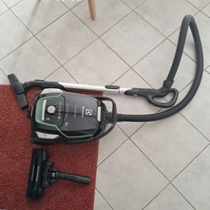 Electrolux EUOC94DB, 850 W, Trommel-Vakuum, Trocken, Staubbeutel, 5 l, Allergie-Filter Kunden-Foto 1