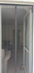 Sekey 70x200cm Magnet Fliegengitter Tür Vorhang für Holz, Eisen, Aluminium Türen und Balkon. Einfache Installation Schwarz Kunden-Foto 17