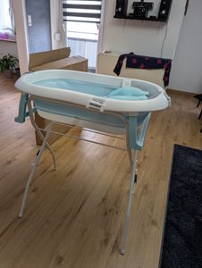 moovkee Babybadewanne mit Gestell 80cm Dunkel Rosa Faltbar mit Thermometer, Badekissen und Abflusssystem – Babywanne für Neugeborene mit Ständer Kunden-Foto 7