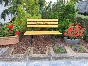Linder Exclusiv Gartenbank 3-Sitzer Parkbank bis 240 Kg Gartenmöbel Holzbank MC4353-150 150x57x70cm Kunden-Foto 2