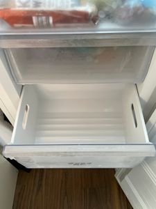 HISENSE FV298N4AWC Gefrierschrank, Türanschlag wechselbar, NoFrost, 240 Liter, LED Innenbeleuchtung, Weiß Kunden-Foto 5