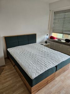 Sehr schönes Bett 