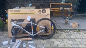 Hiland 27.5-Zoll-Herren-Mountainbike, 18-Gang, Federgabel, leichter Aluminiumrahmen, doppelte mechanische Scheibenbremsen, MTB Fahrrad für Erwachsene Kunden-Foto 3