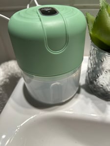 Elektrischer Zerkleinerer 250 ml – Mini Knoblauchhacker & Gemüseschneider, USB-aufladbar, Multizerkleinerer für Küche und Babynahrung Kunden-Foto 1