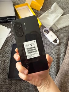 POCO X7 Pro, 16,9 cm (6.67"), 2712 x 1220 px, 12 GB, 512 GB, 50 MP, Černá Fotografie od zákazníka č. 1