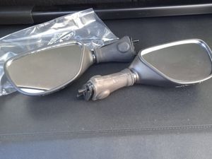 Jeu de rétroviseurs pour Suzuki GSX-R 600, GSX-R 750, RF 600 R, RF 900 R et TL1000 S/R, avec numéro E Photo du client 1