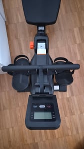 MERACH klappbares Rudergerät – leise Magnetbremse, 16 Stufen, LCD-Display & Tablet-Halter, Kinomap-App, gepolsterter Sitz, Ganzkörper-Workout Kunden-Foto 3