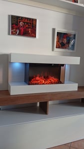COSTWAY Chimenea eléctrica de 1500W/5000BTU, chimenea de pared suspendida con calefacción, luces LED laterales, mando a distancia, 12 colores de llama, chimenea de pie, color blanco, rango de temperatura de 17°C a 28°C Foto del cliente 3