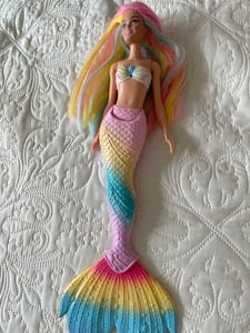 Barbie Dreamtopia Regenbogenzauber Meerjungfrau Puppe mit Farbwechsel Kunden-Foto 1