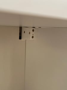 Nízká televizní skříňka – závěsná i stojací, nástěnná skříňka do obývacího pokoje, skříňka pod televizi, skříň 160 cm, nábytek pro úložné prostory v lesklém provedení a ze dřeva Fotografie od zákazníka č. 6
