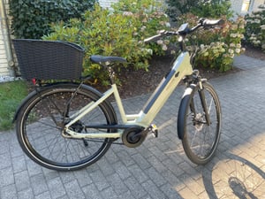 PROPHETE GENIESSER 5.0 Damen City E-Bike 28" | AEG ComfortDrive II Mittelmotor 70 Nm, 600 Wh Akku bis 170 km, Riemenantrieb Kunden-Foto 1