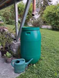 plasteo® 120 Liter Weithalsfass mit Deckel und Spannring Regenfass Kunststofffass Universalfass Deckelfass Maischefass Sauerkrautfass Kunden-Foto 1