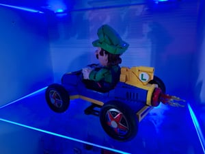 LEGO Super Mario: Mario Kart: Luigi en Turbobooster - Nintendo figuur en auto modelbouw voor volwassenen - Verzameling gaming merchandise - Cadeau-idee voor mannen, vrouwen en fans - 72050 Klantenfoto 3