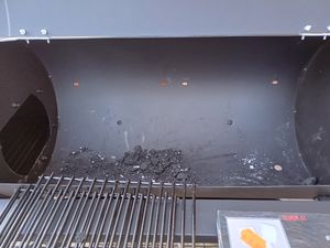 Smoker Grillwagen 'Arielli' 115x110x64cm Schwarz Kunden-Foto 3