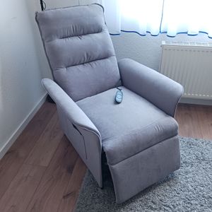 SOFTA Elektrischer Relaxsessel mit Liegefunktion, Verstellbarer TV- & Fernsehsessel 105°–155° Rückenlehne & Fußstütze (Lichtgrau) Kunden-Foto 2