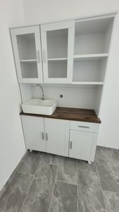 Wysoka szafka Merax z 5 drzwiami, 1 szufladą i szklanymi drzwiami na przedmioty dekoracyjne, kredens z białym usłojeniem drewna, rustykalna szafka do salonu Zdjęcie produktu od klienta nr 1