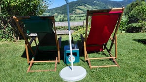 CASARIA® Sonnenliege Holz Wetterfest Klappbar 3-fach Verstellbar bis 160kg Gartenliege Outdoor mit Nackenkissen & Armlehnen Liegestuhl für Garten Balkon Terrasse Camping Akazienholz Kunden-Foto 2