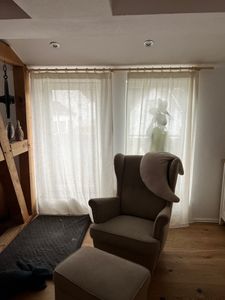 SN Deco - Stilgarnitur Gardinenstange Vorhangstange Cafiro, Holz, 28 mm, 1-Lauf, Komplettset mit Ringen, Farbe Walnuss, 280 cm (2x140 cm) Kunden-Foto 1