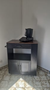 COSTWAY Carrello da cucina su rotelle, carrello da portata con piano di lavoro, porta asciugamani, 3 portaspezie e cassetto, mobile da cucina a isola in legno nero Foto del cliente 1