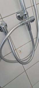 Mai & Mai Brauseschlauch Flexibel 1,80 m Glatter Duschschlauch Chrom Metall-Optik Knickschutz Kunden-Foto 1