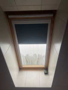 ITZALA Verdunkelungsrollo kompatibel mit VELUX Dachfenster FK06, Weiss Kunden-Foto 1